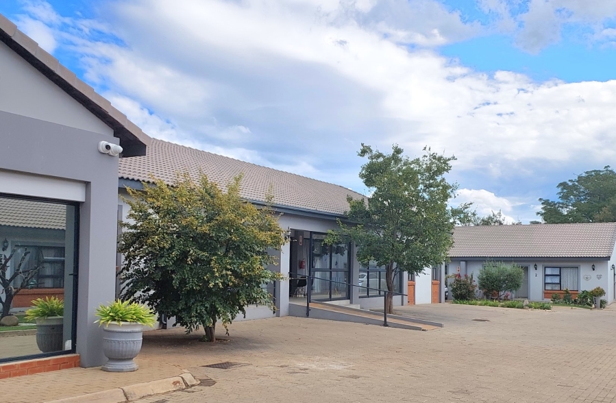 2 Bedroom Property for Sale in Meerhof North West